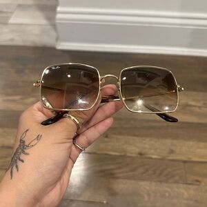 Raybans Square 1971 Classics Sunglasses